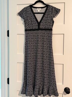 LOFT Black and White V-Neck Empire Waist Maxi Dress